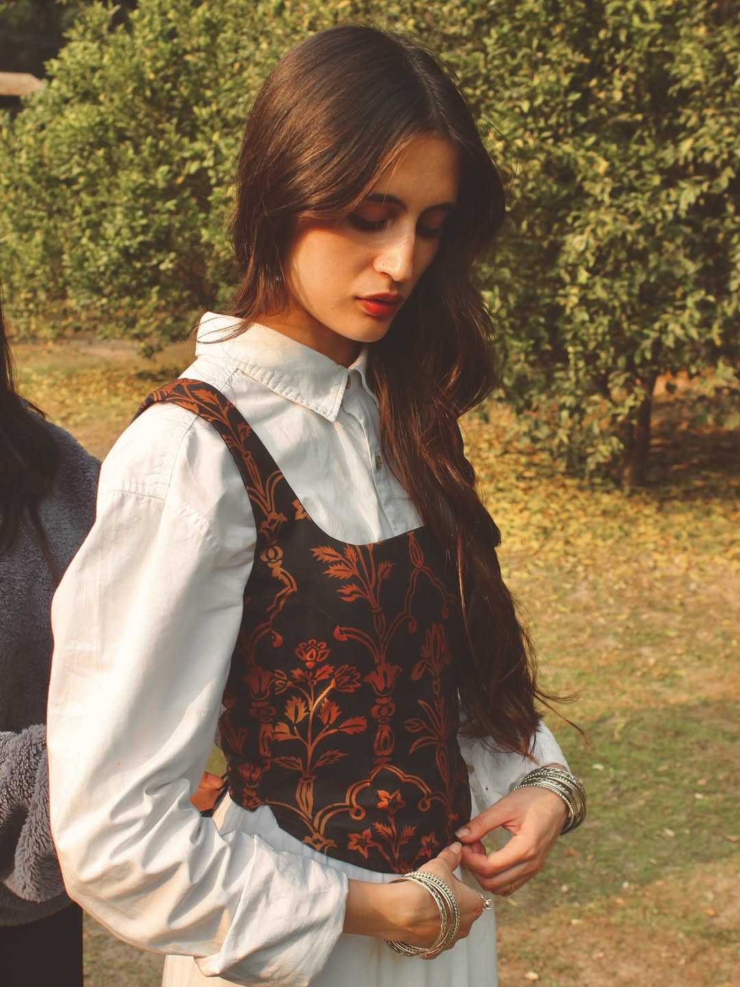 Premium Pashmina Koti & White Forak Set – Elegant 2-Piece Winter Outfit | Yahyas