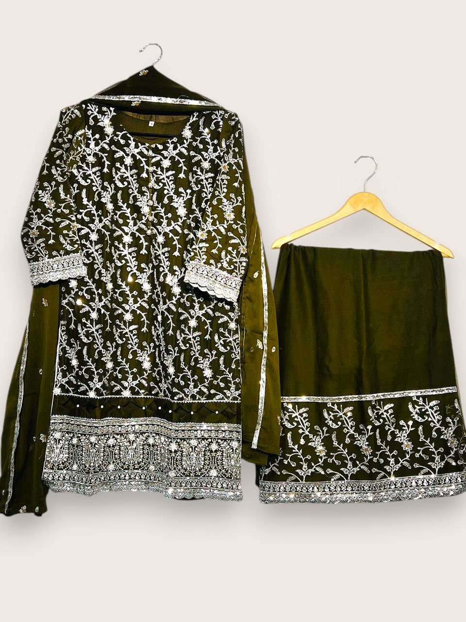 YAHYAS Premium 3 Piece Chiffon Suit – Stitched Medium | Elegant Wears