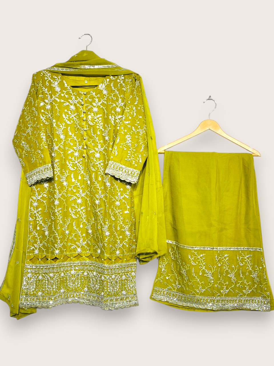 YAHYAS Premium 3 Piece Chiffon Suit – Stitched Medium | Elegant Wears